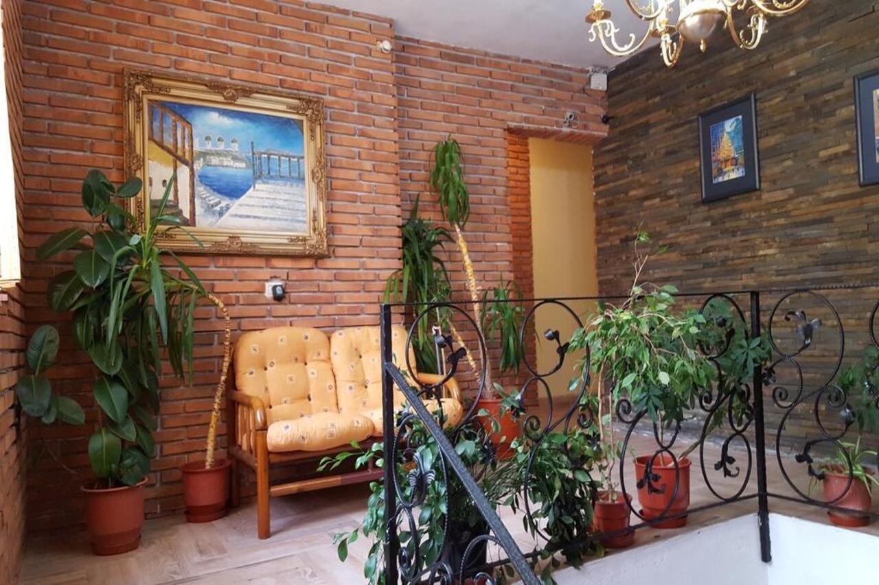 Hotel Livia Tiranë Eksteriør bilde
