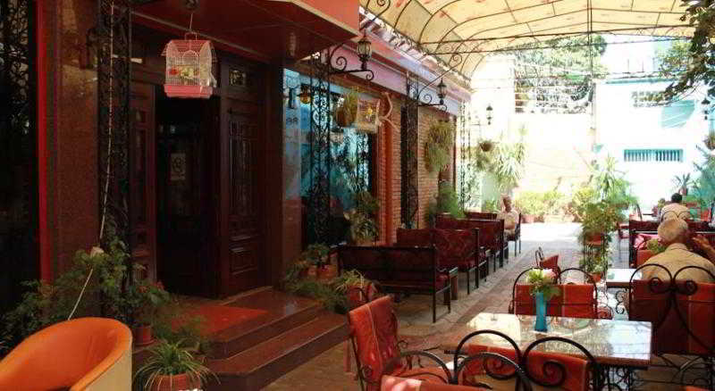 Hotel Livia Tiranë Eksteriør bilde
