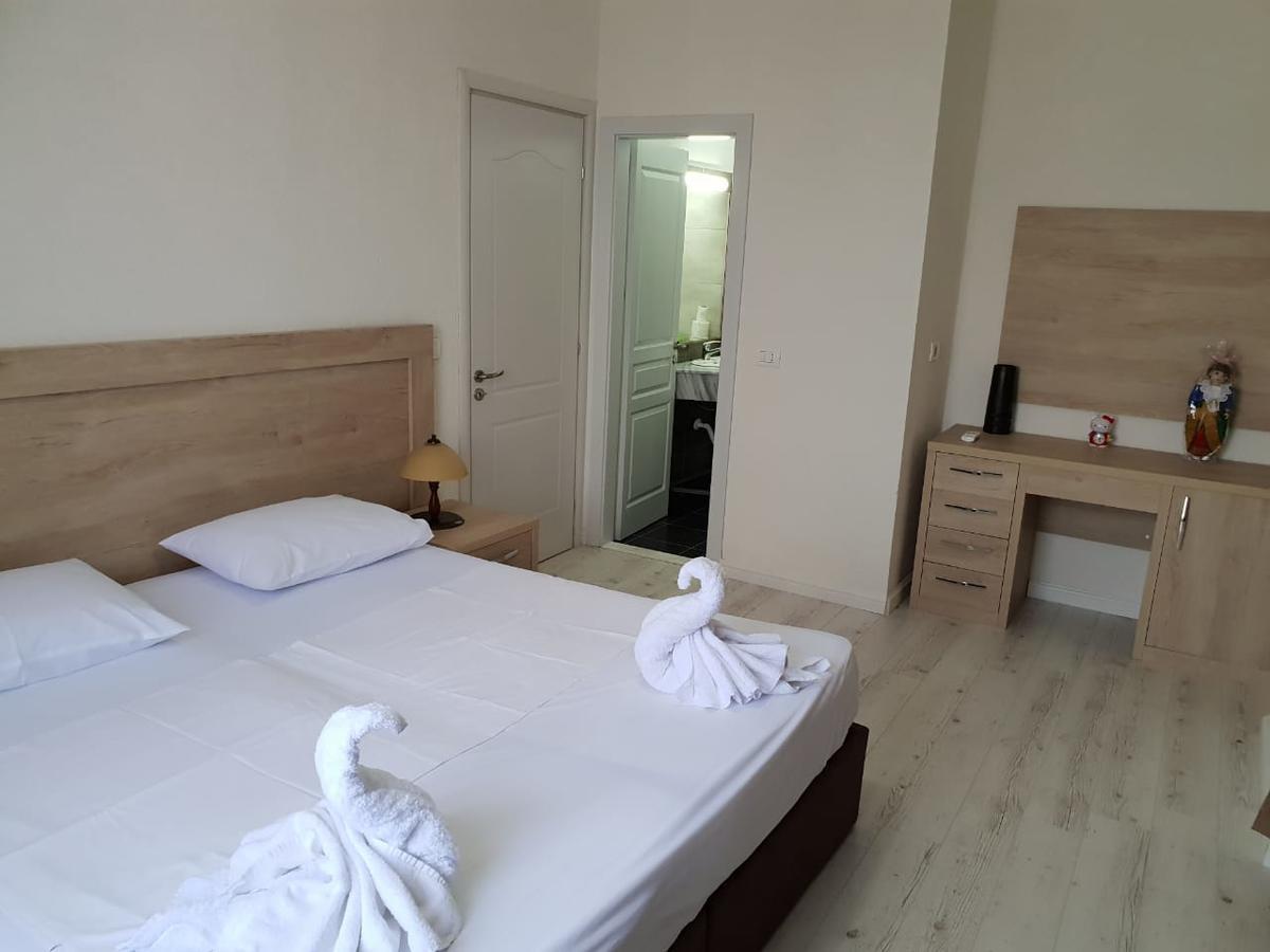Hotel Livia Tiranë Eksteriør bilde